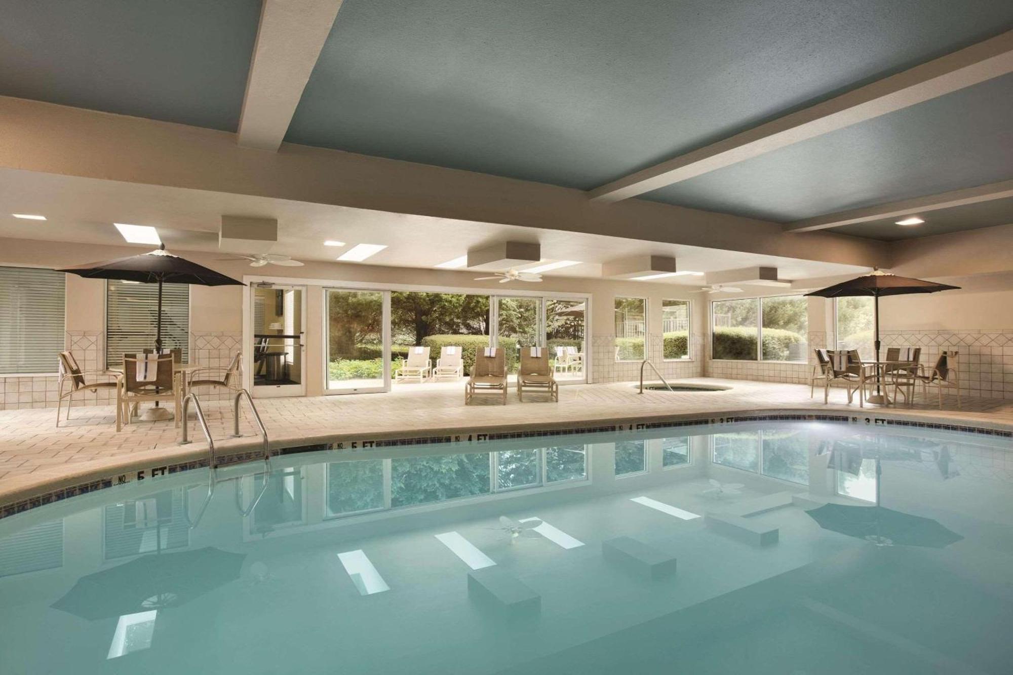 Country Inn & Suites By Radisson, Atlanta Airport North, Ga Hapeville Екстериор снимка